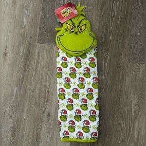 NEW Grinch Christmas Towel